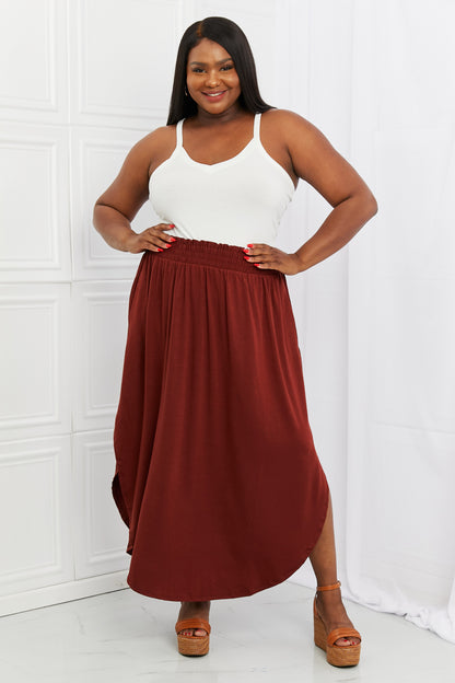 Side Scoop Scrunch Skirt in Dark Rust